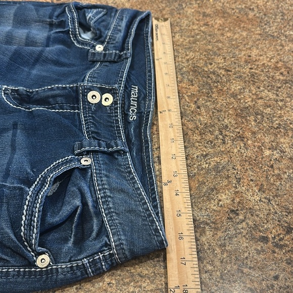 Maurices Jeans Size 13/14 Long Medium To Dark Blue Wash Fading Double Button - Picture 11 of 13